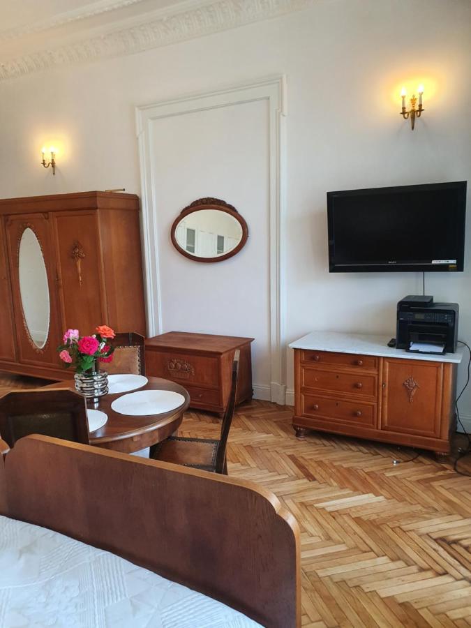 Prestige Aparthotel Piotrkowska 82 - Wyjatkowy Widok Na Deptak 罗兹 外观 照片