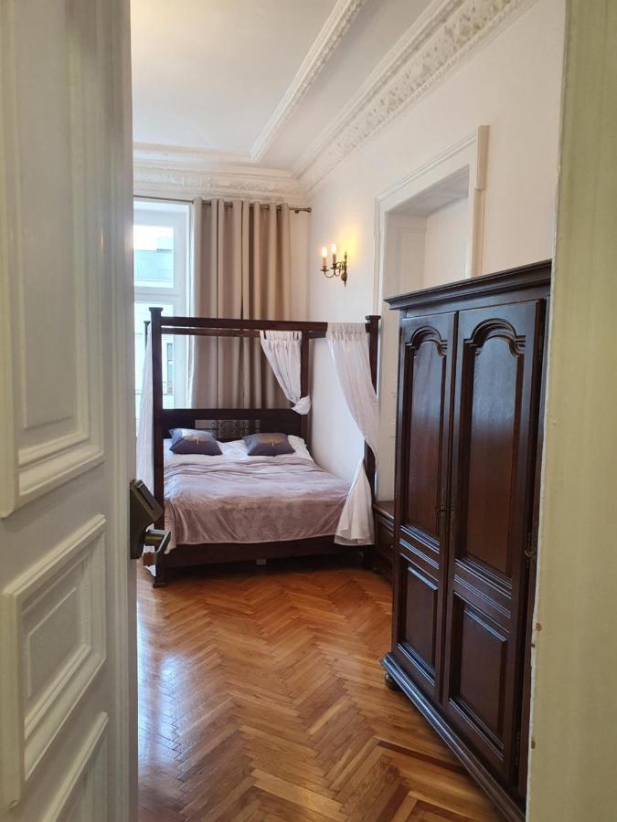 Prestige Aparthotel Piotrkowska 82 - Wyjatkowy Widok Na Deptak 罗兹 外观 照片