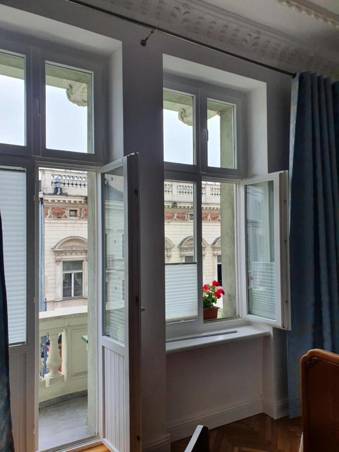 Prestige Aparthotel Piotrkowska 82 - Wyjatkowy Widok Na Deptak 罗兹 外观 照片