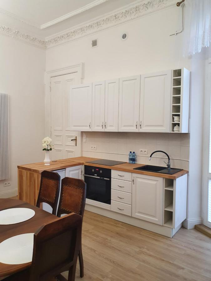 Prestige Aparthotel Piotrkowska 82 - Wyjatkowy Widok Na Deptak 罗兹 外观 照片