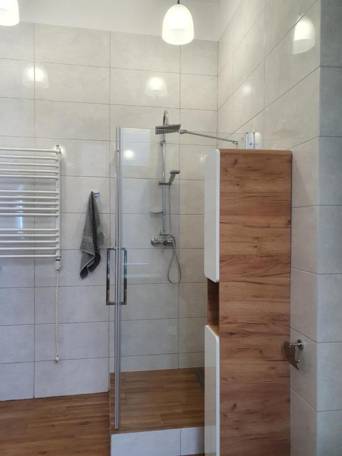 Prestige Aparthotel Piotrkowska 82 - Wyjatkowy Widok Na Deptak 罗兹 外观 照片